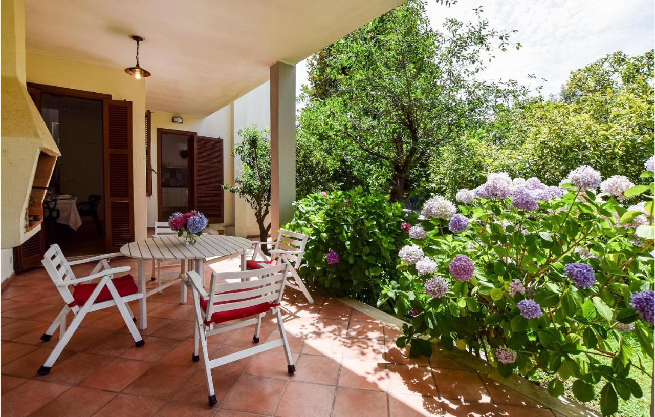Cozy Home In Anguillara Sabazia With Kitchenette エクステリア 写真