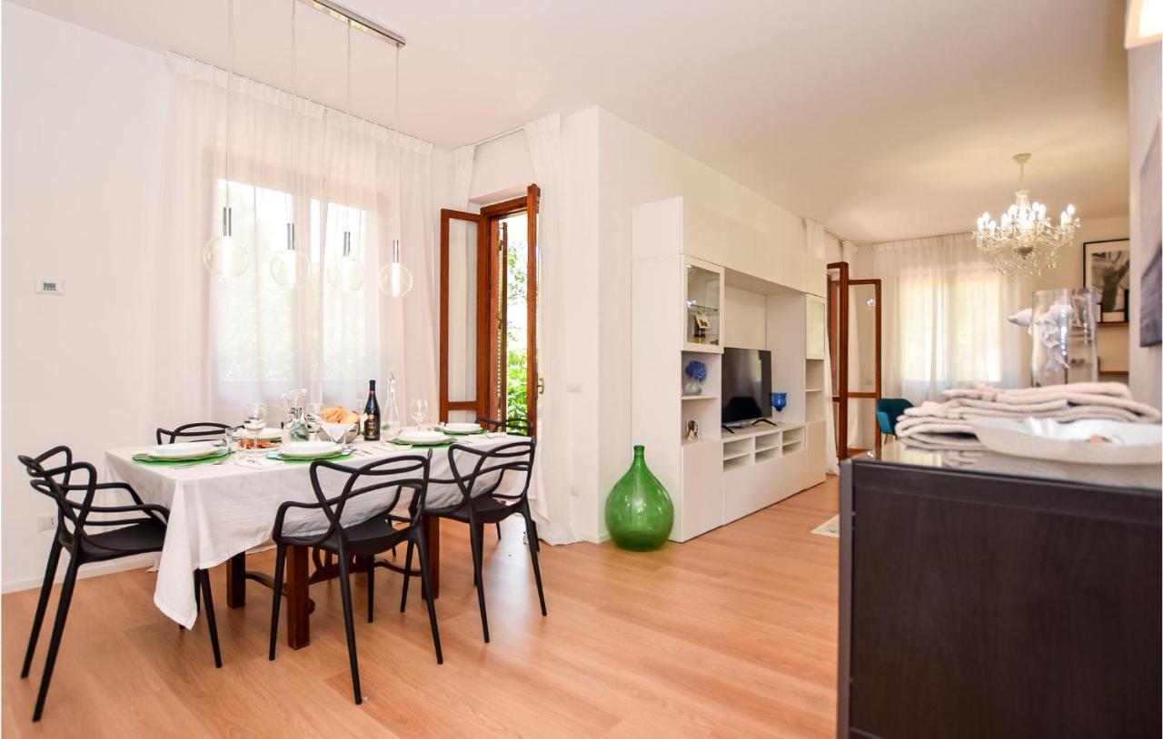 Cozy Home In Anguillara Sabazia With Kitchenette エクステリア 写真